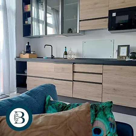 Bluecharme Modern Lägenhet