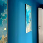 Apartment Bluecharme Modern Quartu SantʼElena