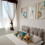 Apartment Bluecharme Modern Quartu SantʼElena