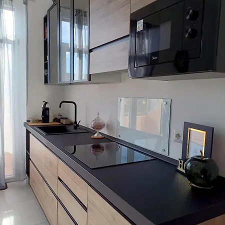 Bluecharme Modern Appartement Quartu SantʼElena