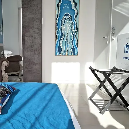 Bluecharme Modern Lejlighed *